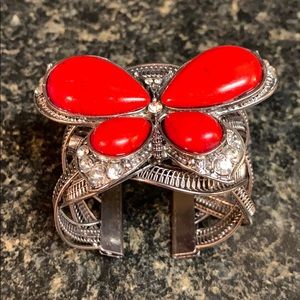 Butterfly cuff